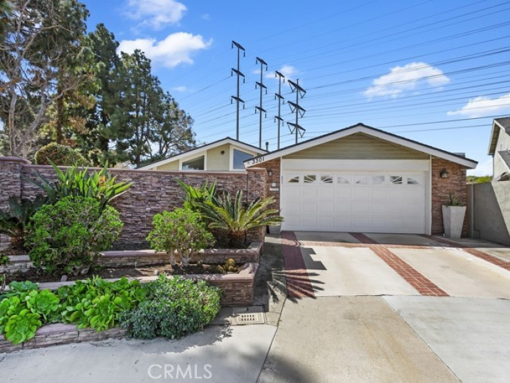 4 Bed Home for Sale in Costa Mesa, California