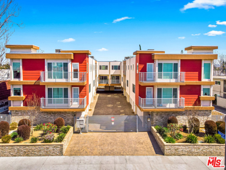 2 Bed Home for Sale in Van Nuys, California