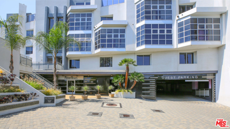 Residential Home in Brentwood