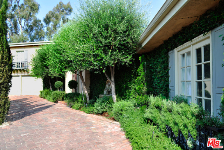 3 Bed Home for Sale in Los Angeles, California