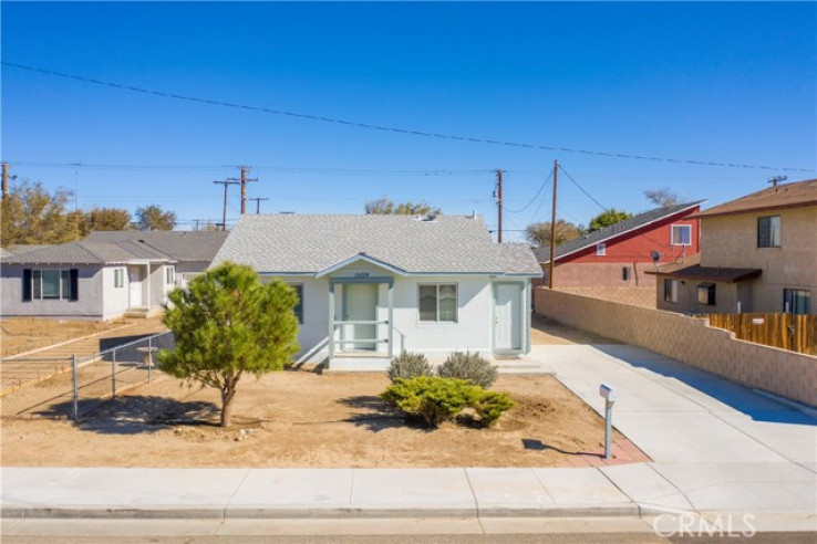 2 Bed Home for Sale in Mojave, California