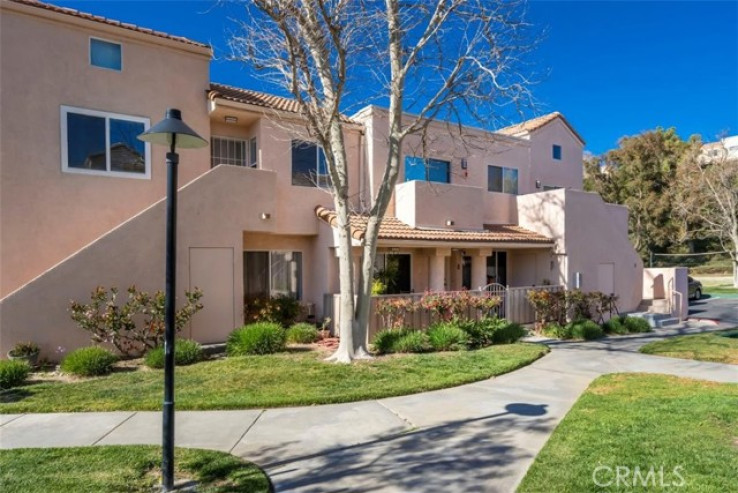 2 Bed Home for Sale in Newhall, California