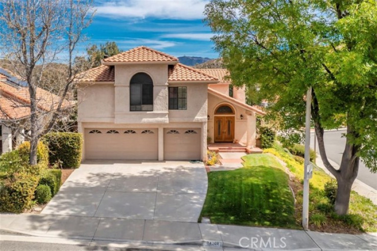 5 Bed Home for Sale in Newhall, California