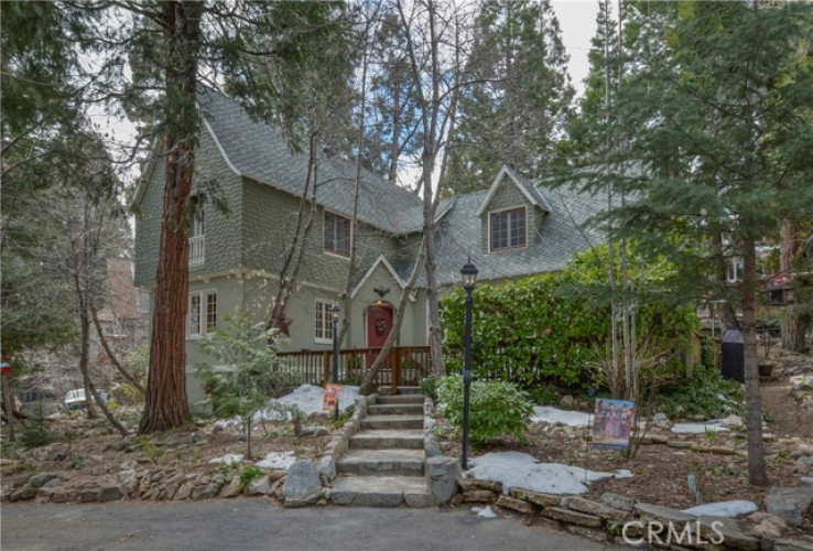 4 Bed Home for Sale in Lake Arrowhead, California