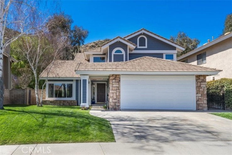 4 Bed Home for Sale in Saugus, California