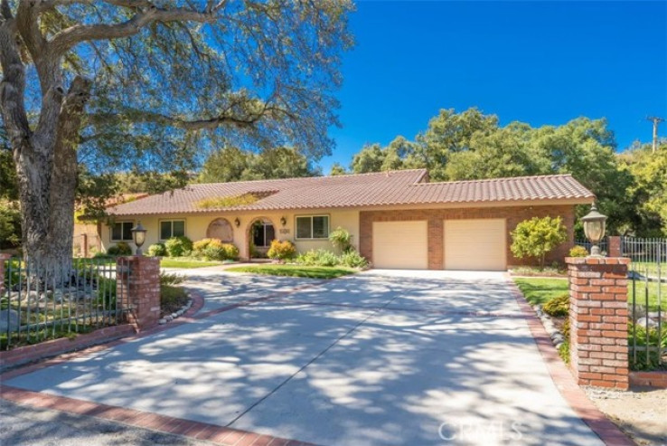 5 Bed Home for Sale in Newhall, California