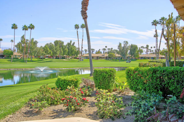Residential Home in North Palm Desert