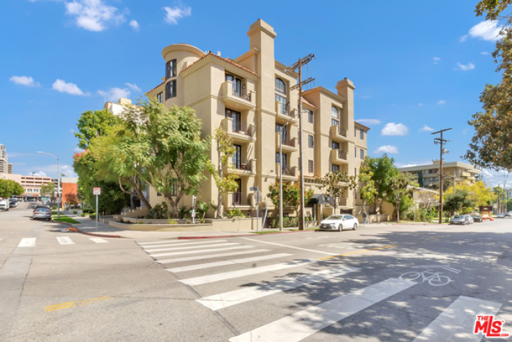 2 Bed Home for Sale in Los Angeles, California