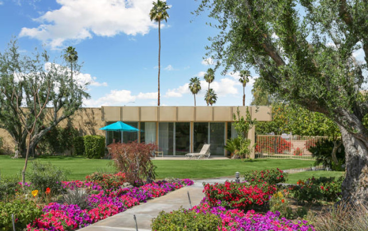 Residential Home in South Palm Desert