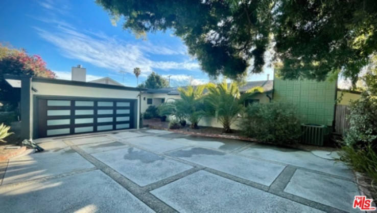 4 Bed Home for Sale in Valley Village, California