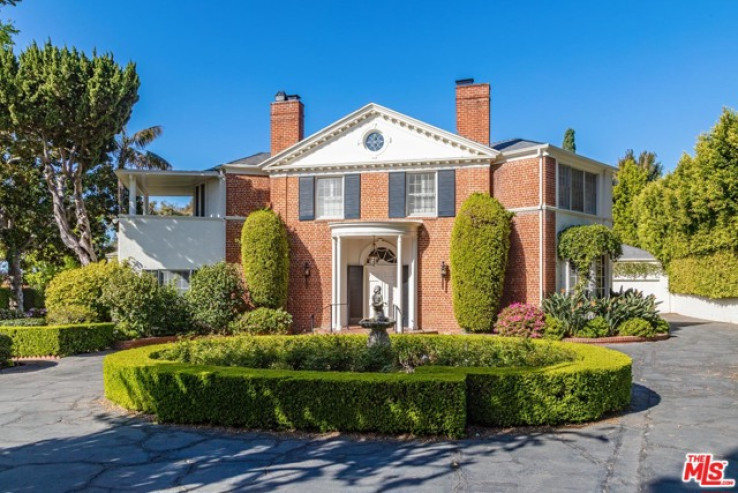7 Bed Home for Sale in Los Angeles, California