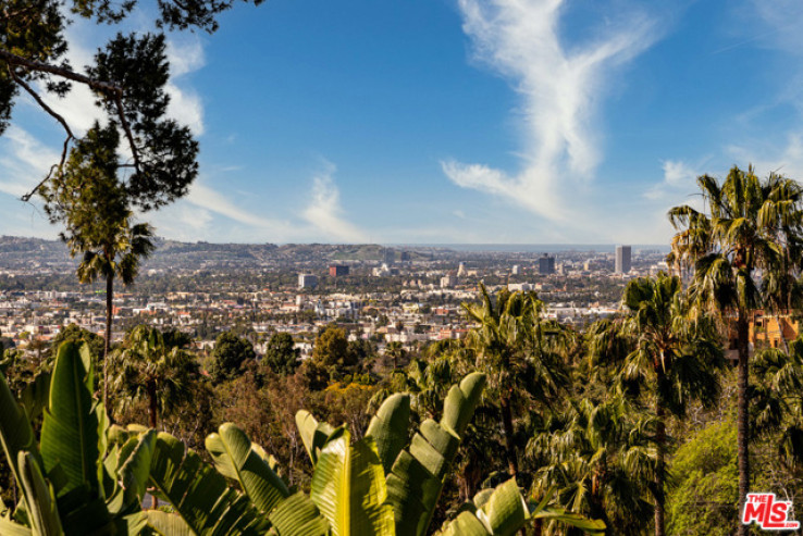 4 Bed Home for Sale in Los Angeles, California