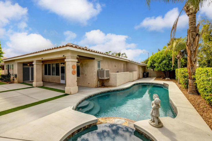 2 Bed Home for Sale in Palm Desert, California