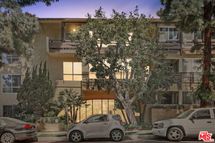 1 Bed Home for Sale in Culver City, California