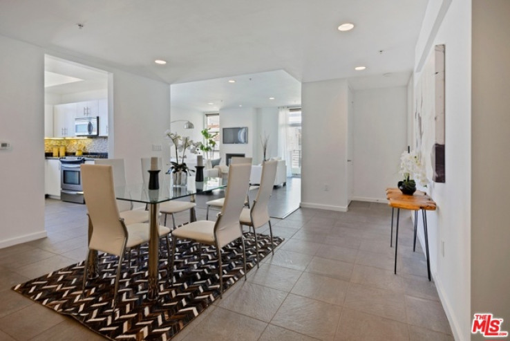 2 Bed Home for Sale in Los Angeles, California