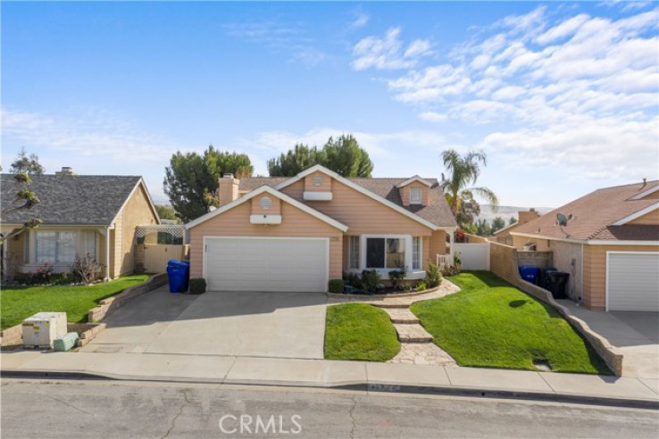 3 Bed Home for Sale in Castaic, California