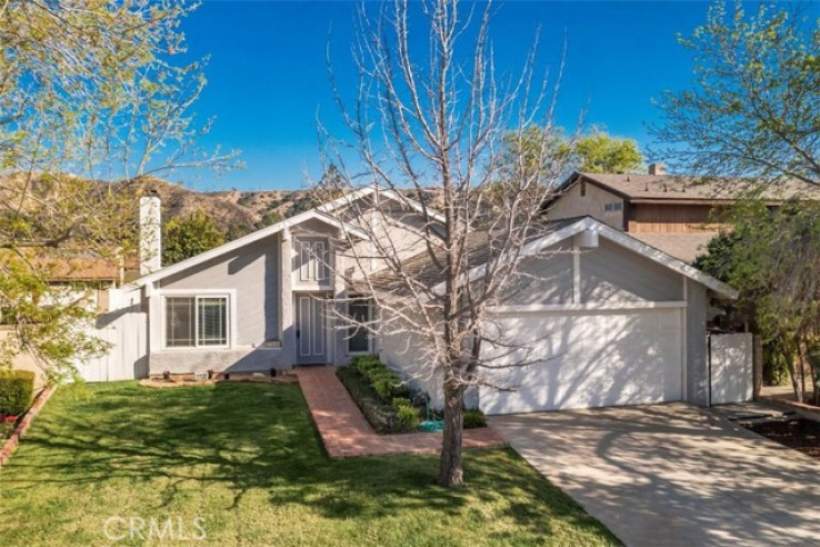 4 Bed Home for Sale in Saugus, California