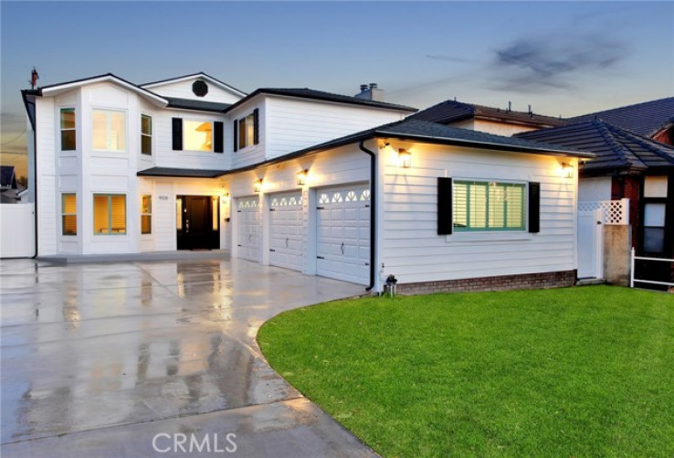 4 Bed Home for Sale in Burbank, California