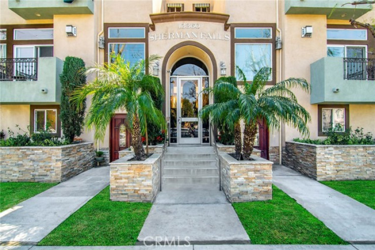 2 Bed Home for Sale in Sherman Oaks, California