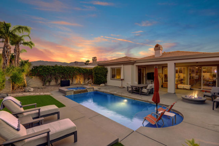 Residential Home in North Palm Desert