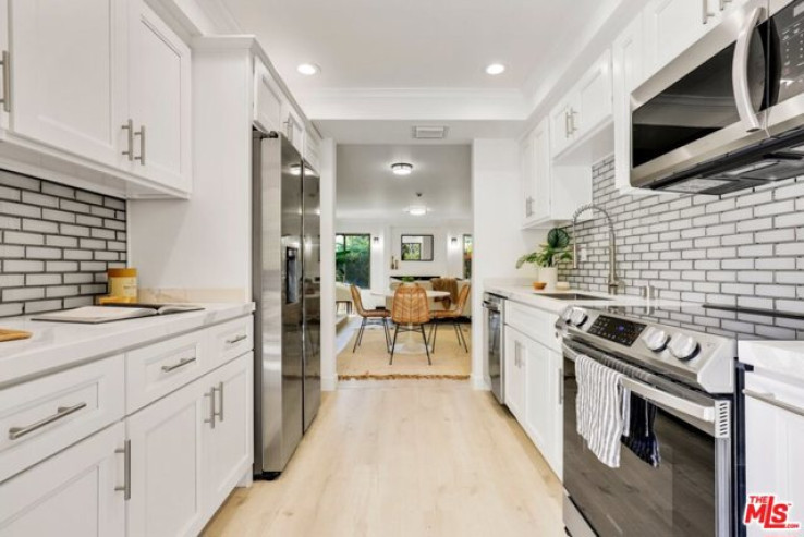 2 Bed Home for Sale in Culver City, California