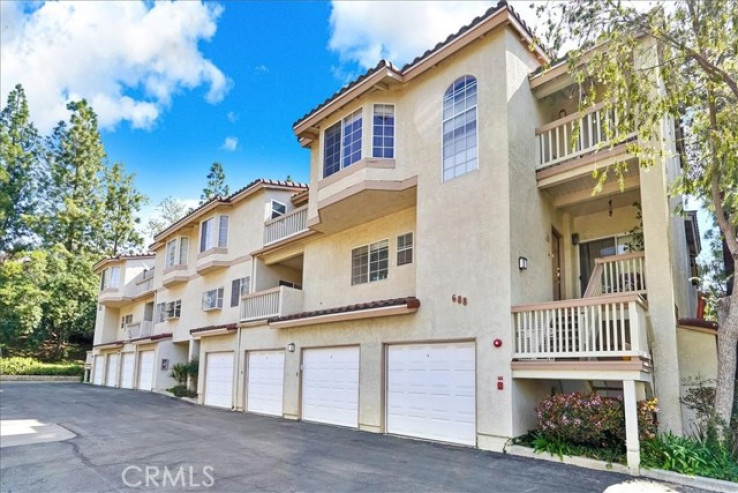 2 Bed Home for Sale in Oak Park, California