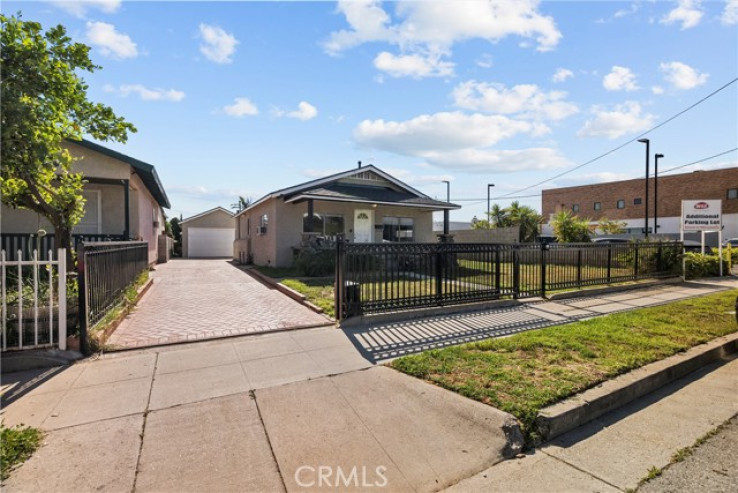 Residential Home in San Fernando