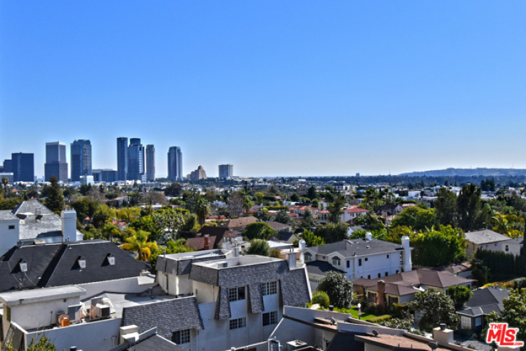Residential Home in Westwood - Century City