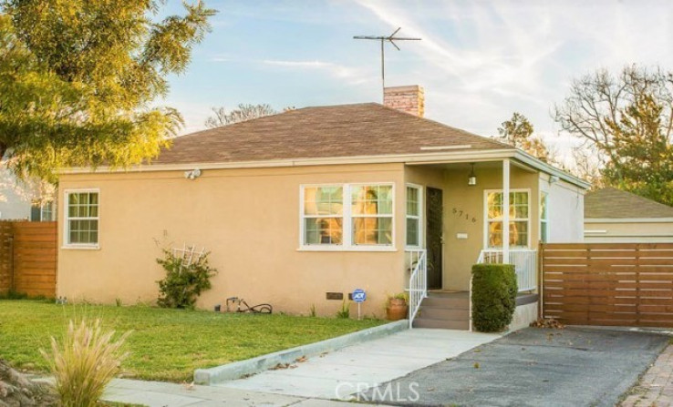 Residential Home in North Hollywood