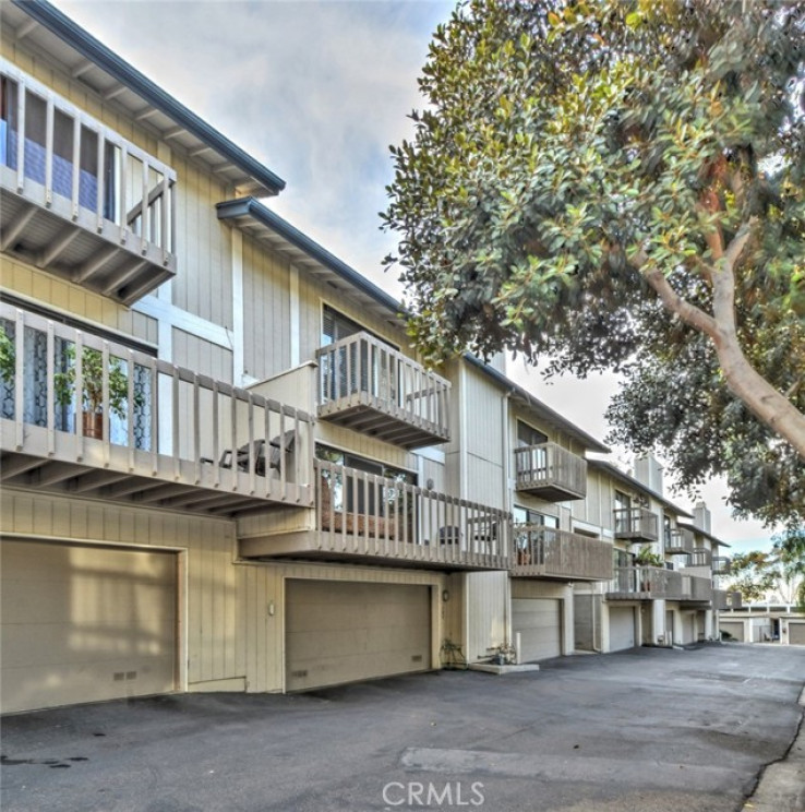 Residential Home in Southwest Costa Mesa