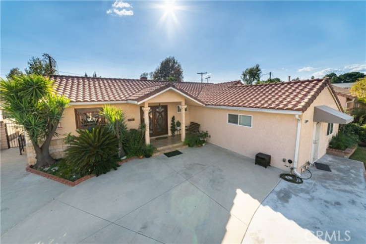 4 Bed Home for Sale in Valley Village, California