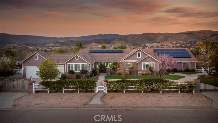 4 Bed Home for Sale in Agua Dulce, California
