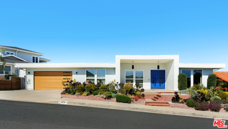 4 Bed Home for Sale in Sherman Oaks, California