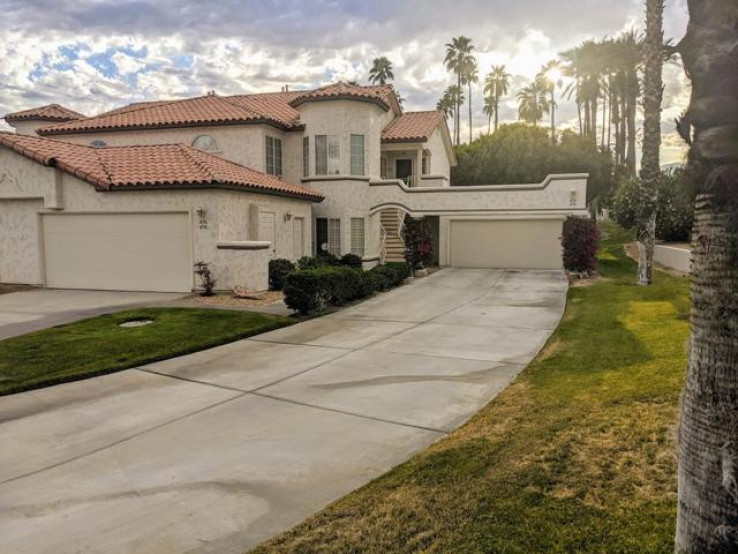 Residential Home in East Palm Desert