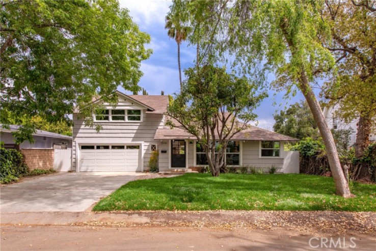 3 Bed Home for Sale in Sherman Oaks, California
