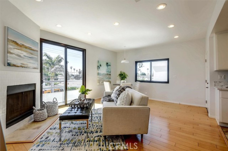 2 Bed Home for Sale in Venice, California