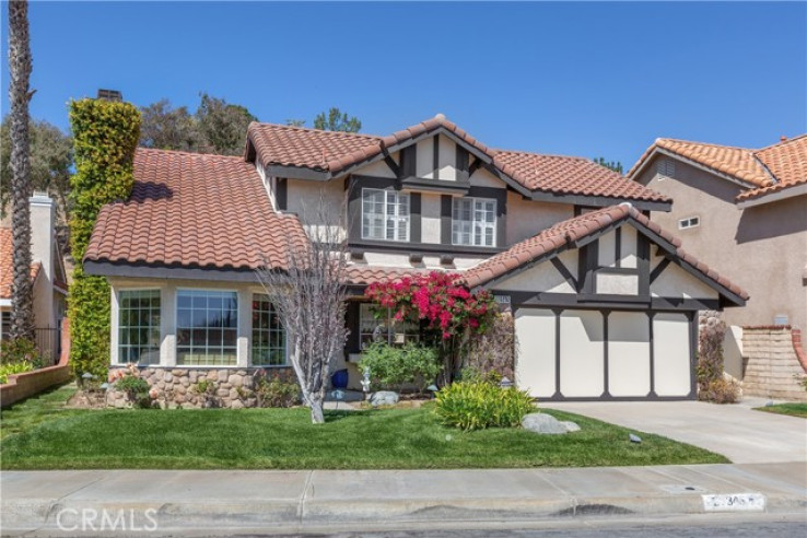 3 Bed Home for Sale in Canyon Country, California