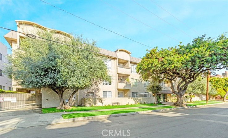 2 Bed Home for Sale in Sherman Oaks, California