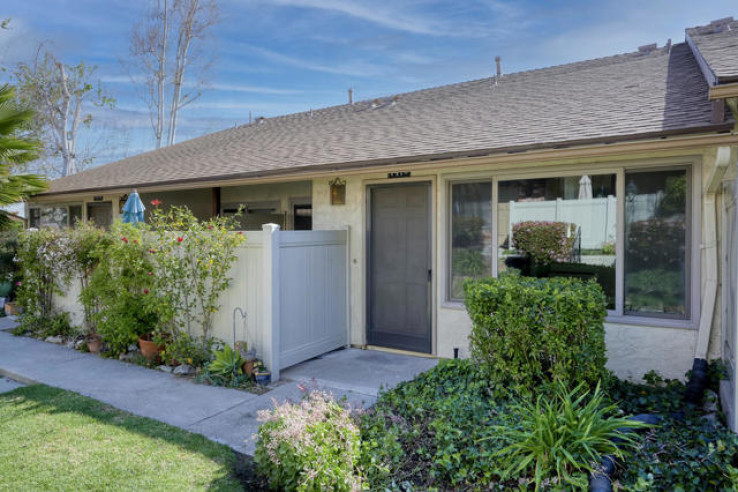 2 Bed Home for Sale in Newbury Park, California