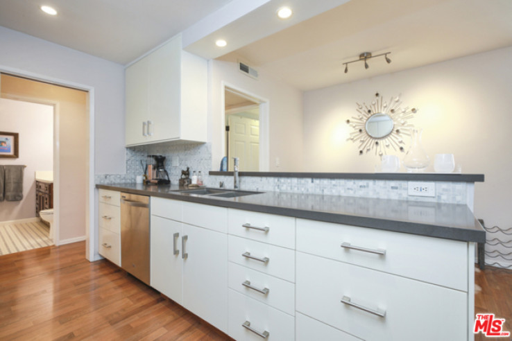 Residential Home in Toluca Lake