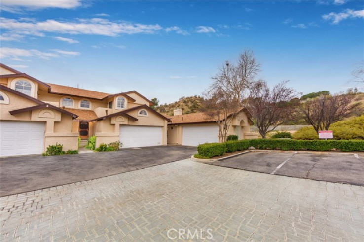 2 Bed Home for Sale in Saugus, California