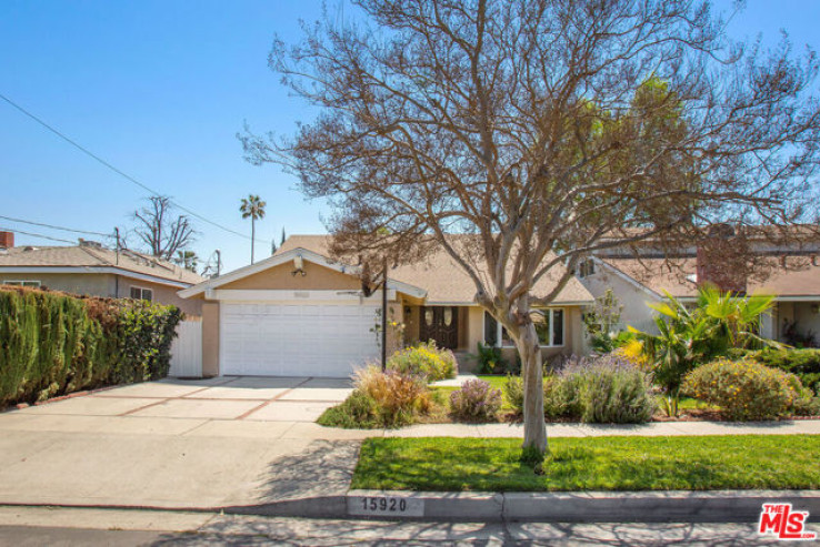Residential Home in Lake Balboa