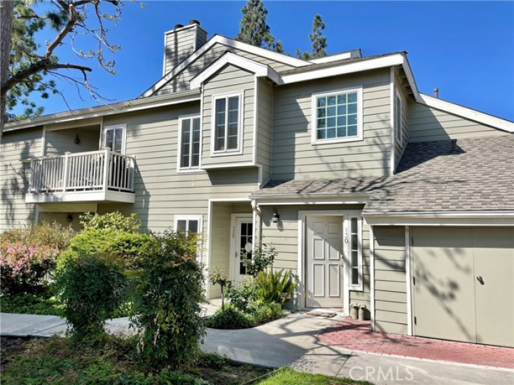 2 Bed Home for Sale in North Hollywood, California