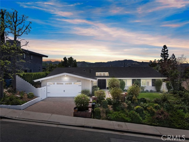 Residential Home in Calabasas