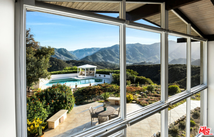 4 Bed Home for Sale in Calabasas, California