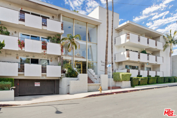 1 Bed Home for Sale in Toluca Lake, California