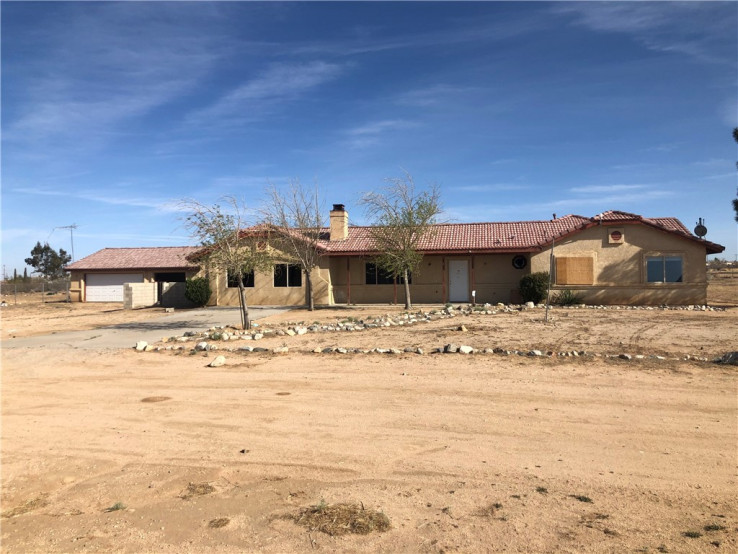Residential Home in Phelan