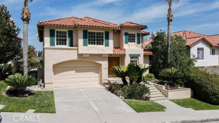 5 Bed Home for Sale in Newhall, California