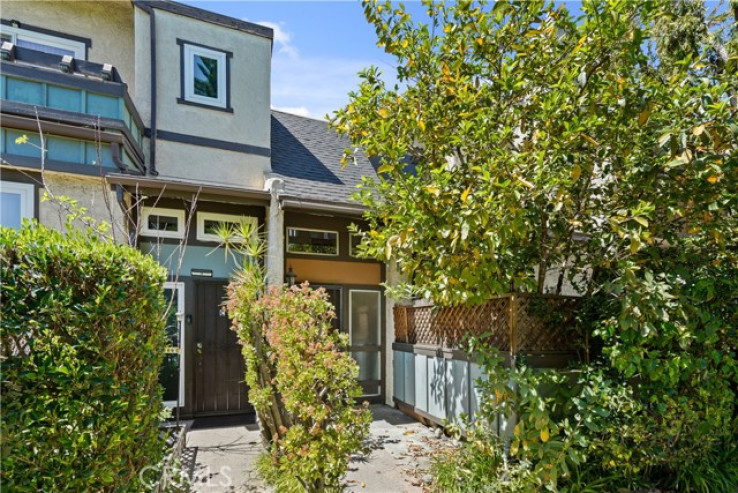 2 Bed Home for Sale in Van Nuys, California