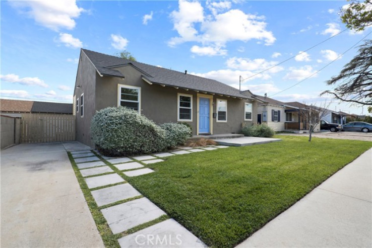3 Bed Home for Sale in Sun Valley, California